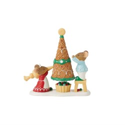 Heart Of Christmas Decorating The Waffle Cone Mouse Figurine